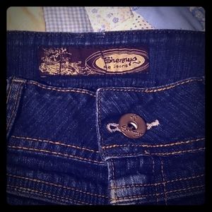 Shenny's Women's Jean shorts size 32(6-8)